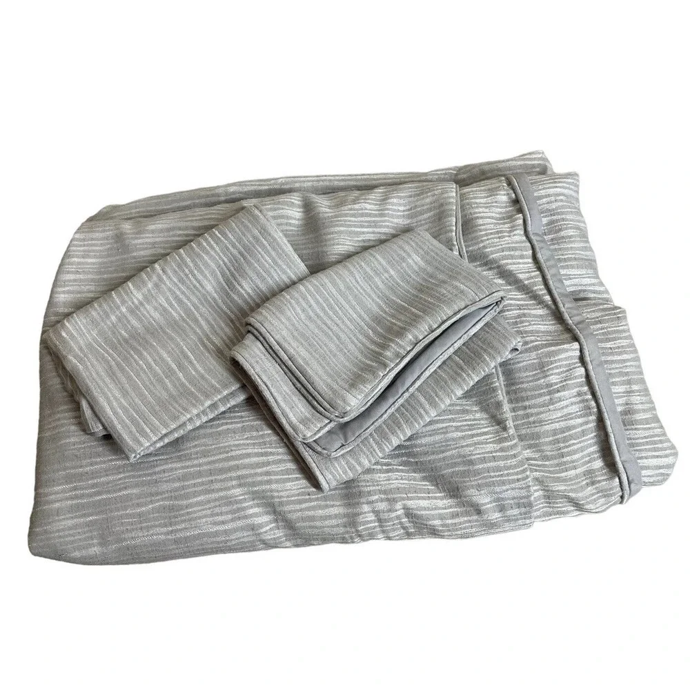 Queen Simply Vera Vera Wang Duvet Cover & 2 Standard Shams Silver Shimmer Gray